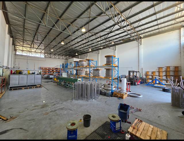 1,768M² FACTORY FOR SALE IN LANSERIA
